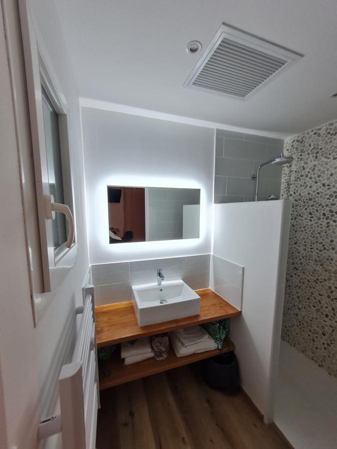 Oxpira Apartment Palaja ภายนอก รูปภาพ